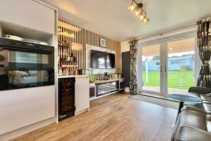 Dinign Area - click for photo gallery